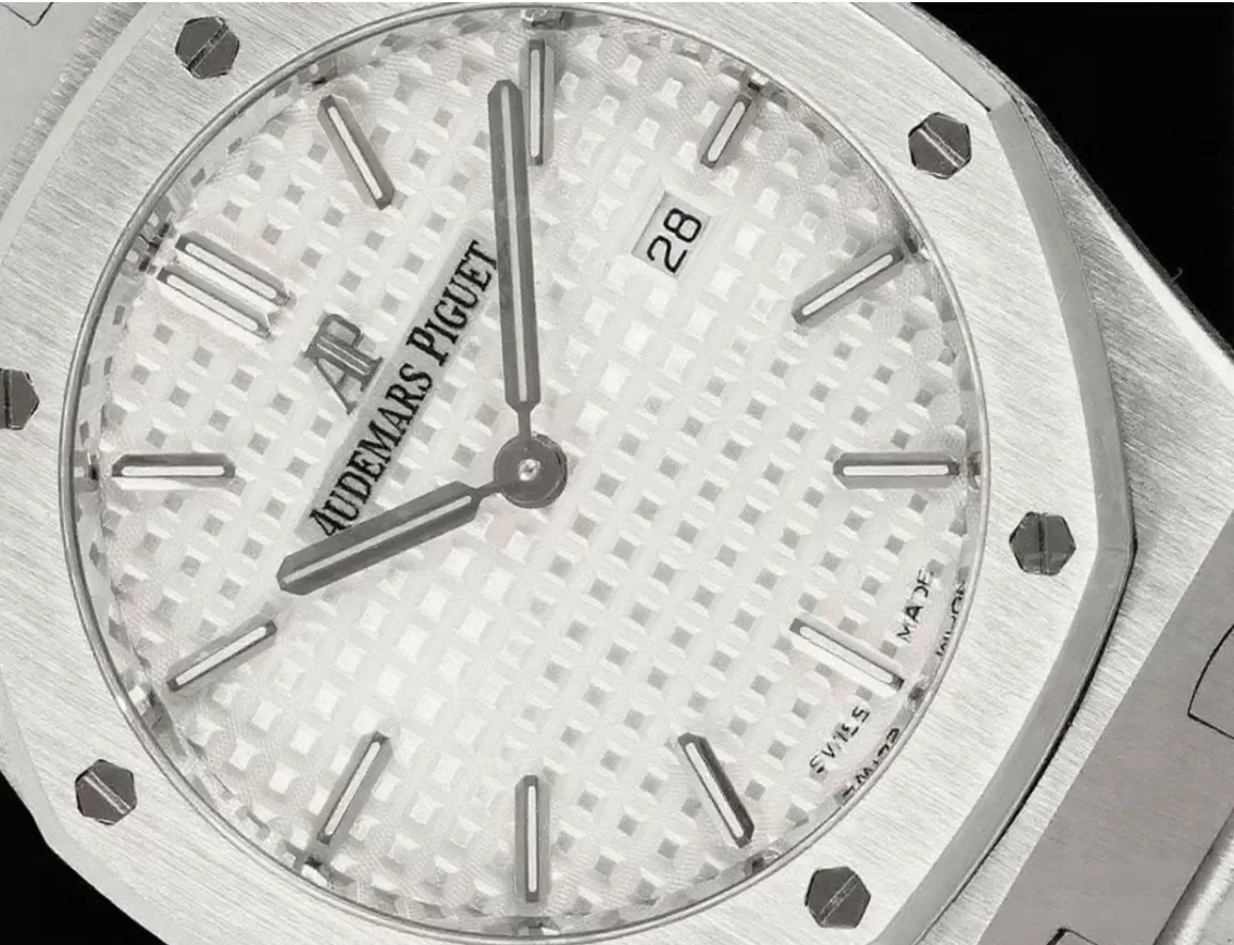 Royal Oak Ladies 67650 33mm SS / SS White ZF Swiss Qtz - Image 4