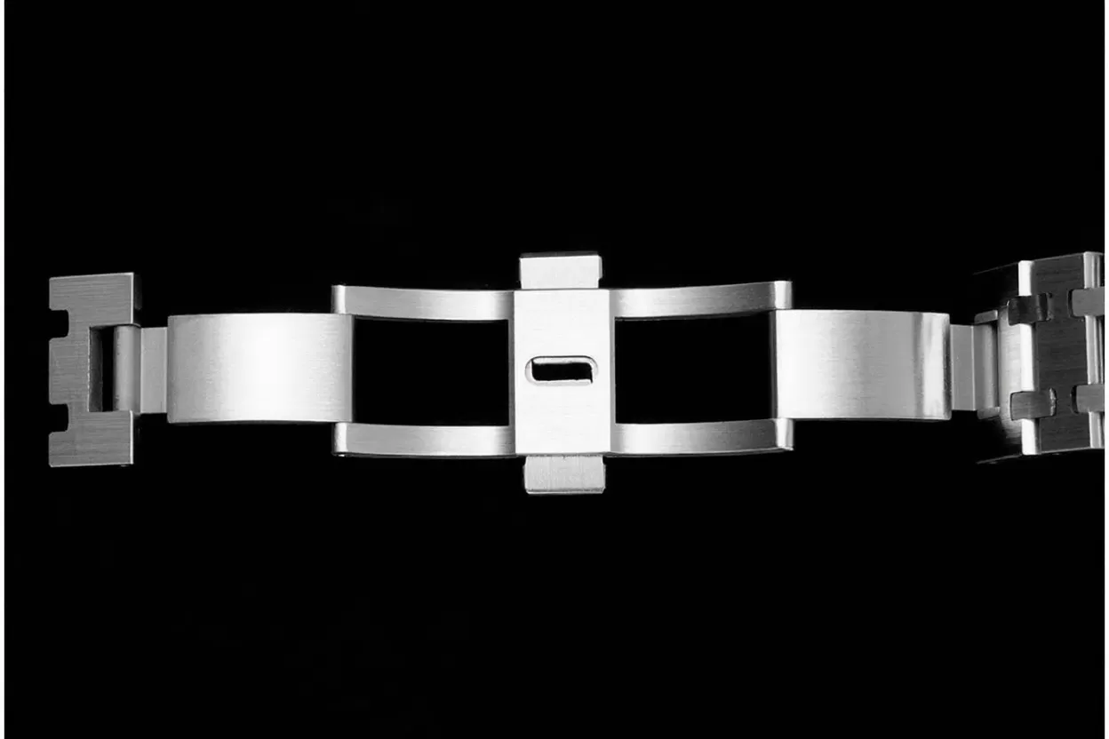 Royal Oak Ladies 67650 33mm SS / SS White ZF Swiss Qtz - Image 19
