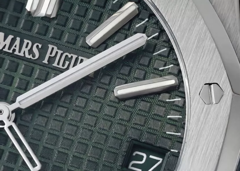 Royal Oak 50th Anniverary 41mm 15510 SS / SS Green / Stk ZF A4302 - Image 4