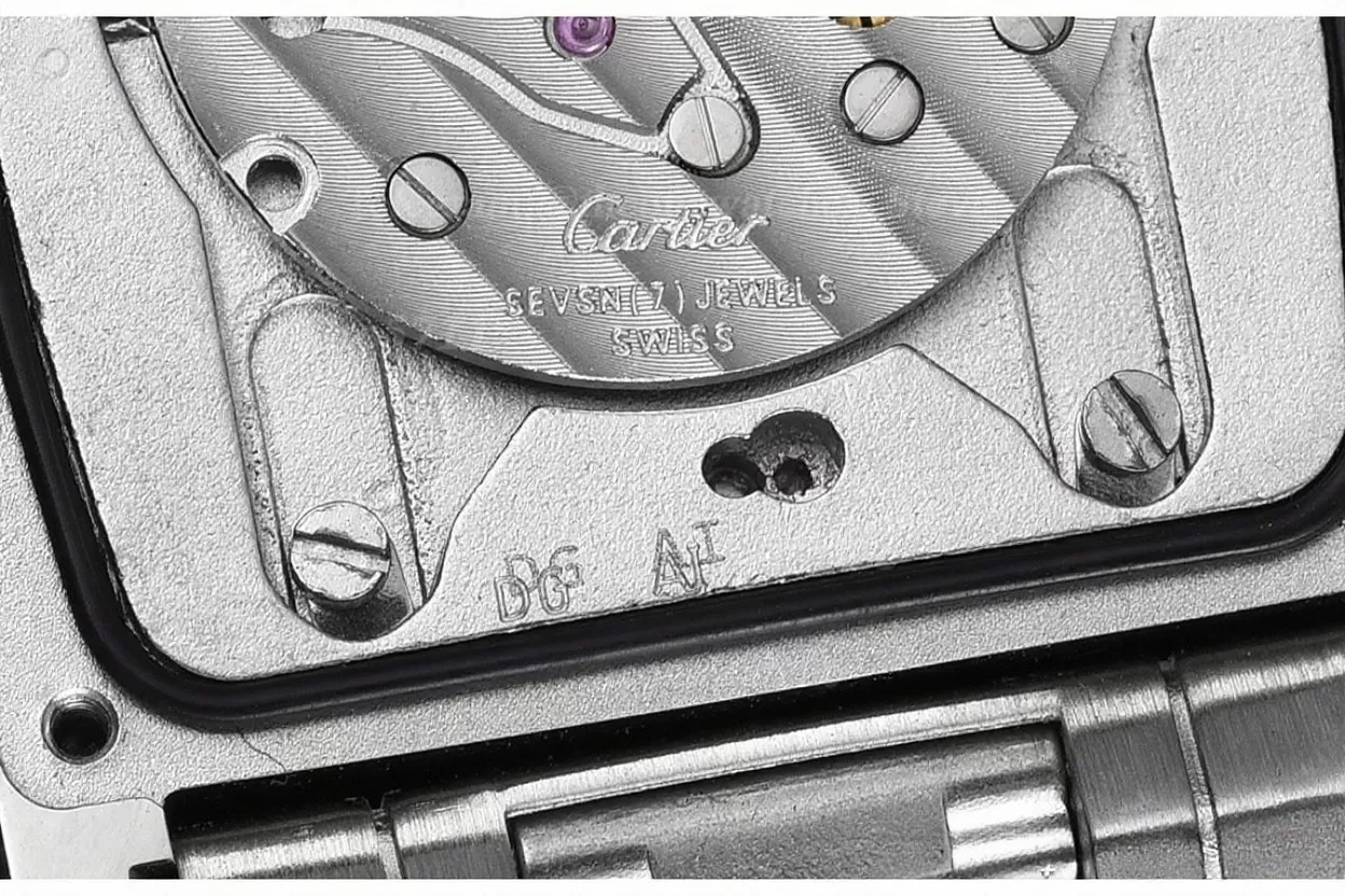 Tank Must 25.5MM White Dial On SS Bracelet K11F Quartz - Image 12