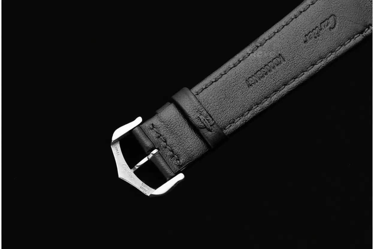 Tank Must SS / LE White Dial On Black Leather Strap K11F Quartz - Image 18