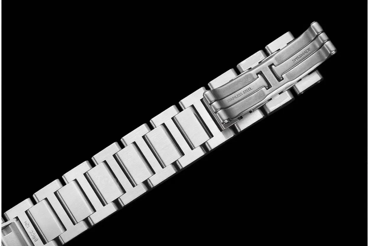 Tank Must 22mm SS / SS White Dial AF Quartz - Image 15