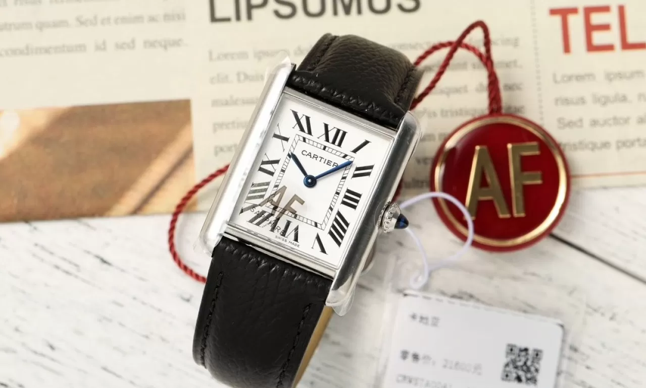 Cartier ?C Tank Must 25.5mm White Dial on Lychee Grain Leather AF Quartz