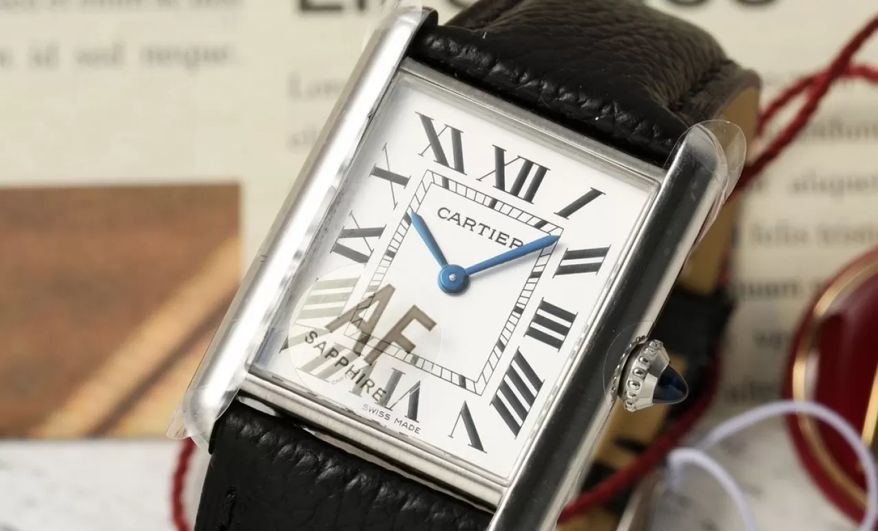 Cartier ?C Tank Must 25.5mm White Dial on Lychee Grain Leather AF Quartz - Image 2