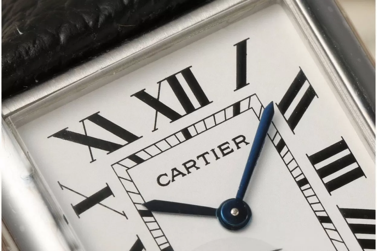 Cartier ?C Tank Must 25.5mm White Dial on Lychee Grain Leather AF Quartz - Image 4