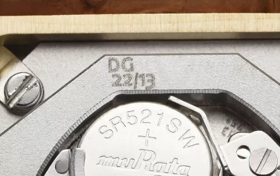 Tank Louis 22mm Alligator YG / LE White Dial DRF Quartz - Image 9