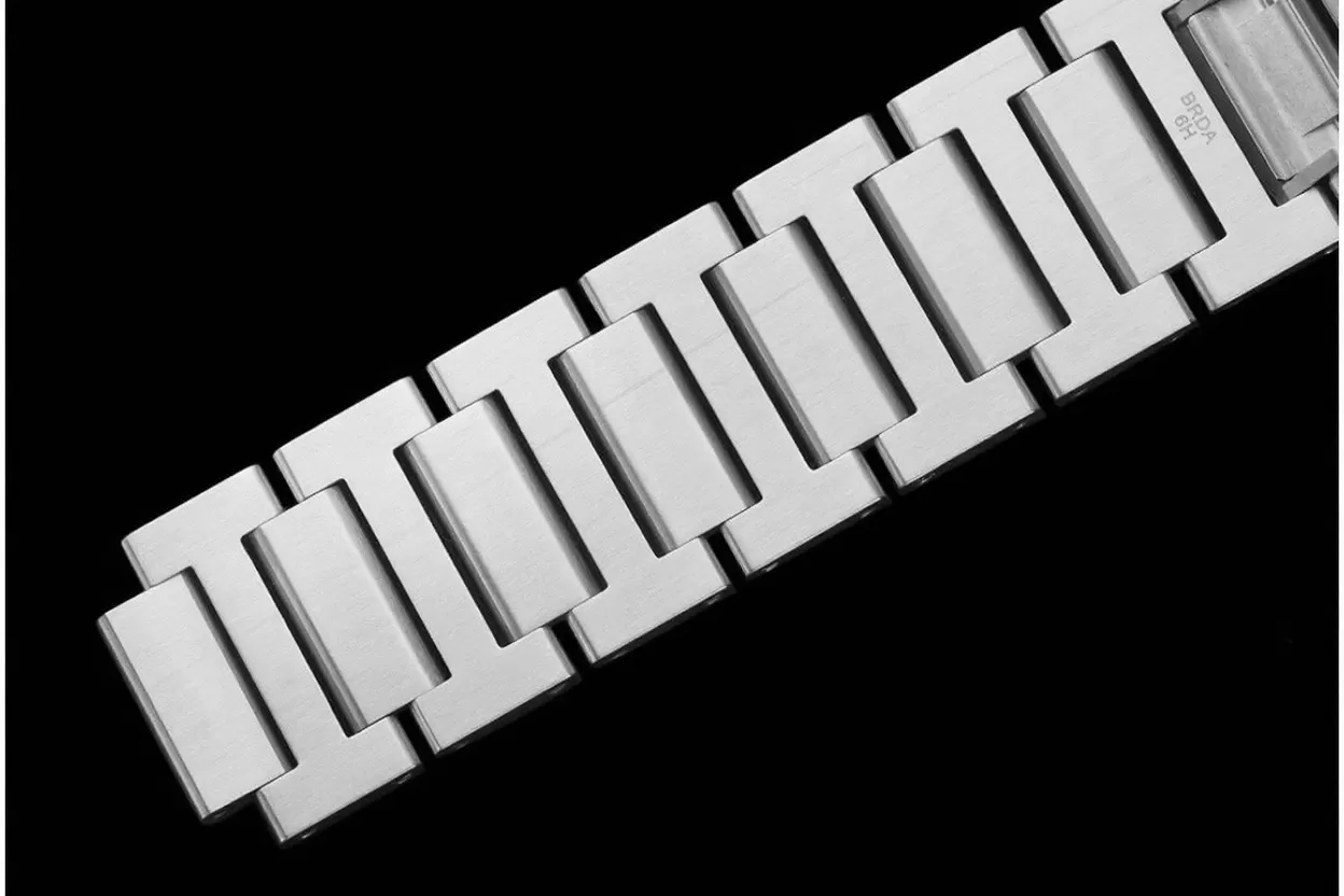 Tank Must 41mm SS / SS Silver Dial AF MY9015 - Image 16