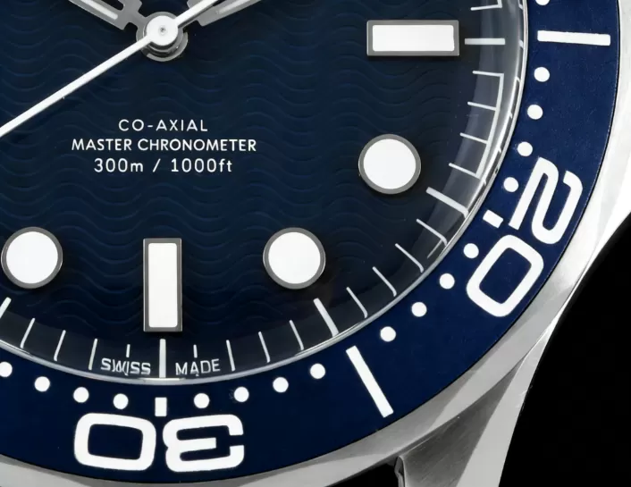 Seamaster 300m James Bond 60th 42mm SS / SS Blue Dial VSF A8806 - Image 4