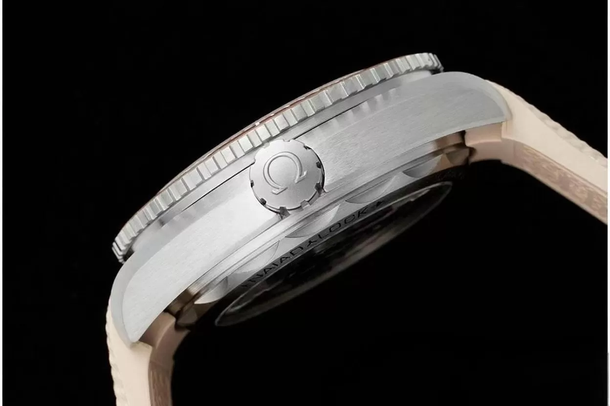 Seamaster 600M 43.5mm SS / RU Beige Dial VSF A8900 Super Clone - Image 7