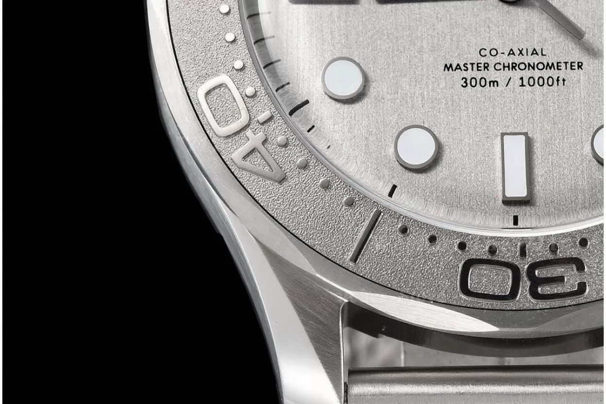 Seamaster 300m 2024 42mm SS / SS Silver Dial VSF A8806 - Image 3
