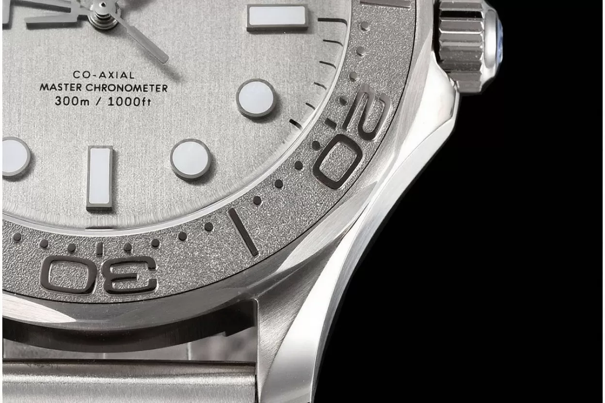 Seamaster 300m 2024 42mm SS / SS Silver Dial VSF A8806 - Image 4