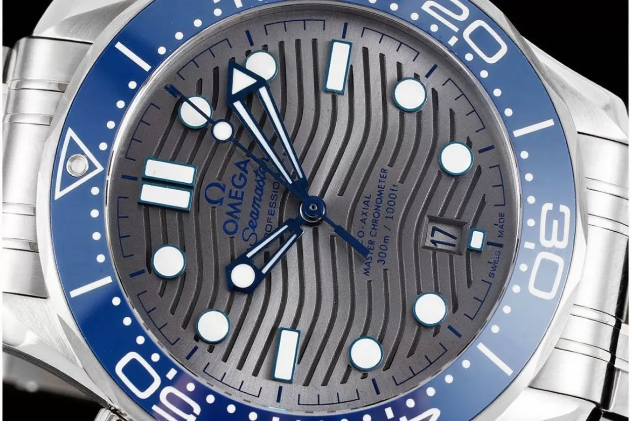 Seamaster 300m 42mm SS / SS Grey VSF A8800 - Image 4