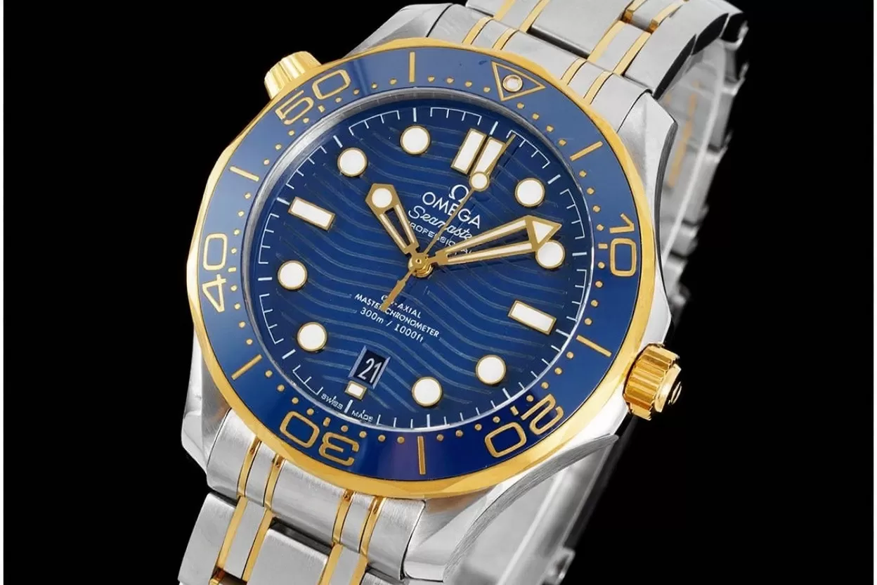 Seamaster Diver 42mm 300m YG / SS Blue Dial VSF A8800