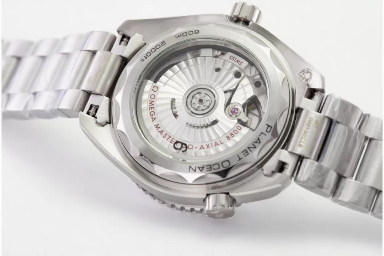 Planet Ocean 600M 39.5mm SS / SS Ladies White Dial VSF A8800 - Image 4