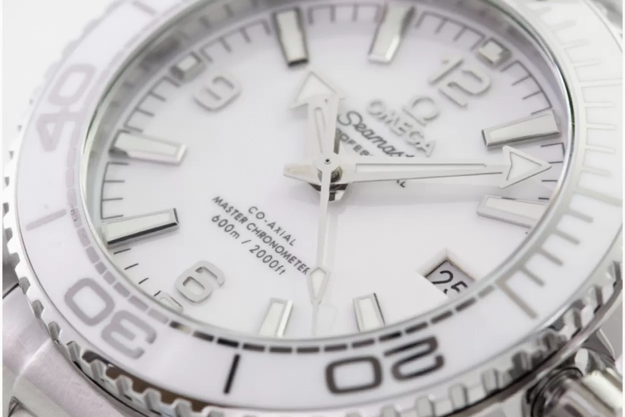 Planet Ocean 600M 39.5mm SS / SS Ladies White Dial VSF A8800 - Image 3