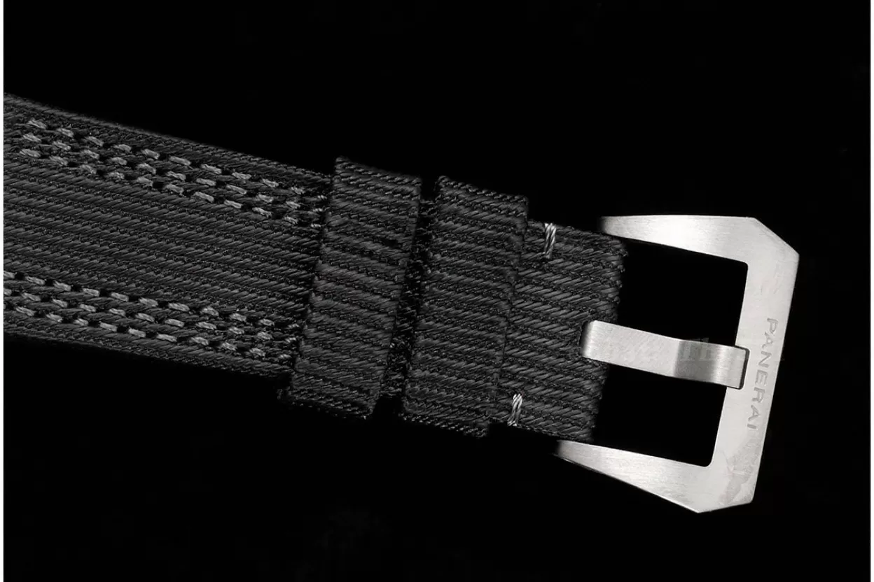 Submersible PAM984 Mike Horn 47mm TI / NY Black Dial VSF P9010 - Image 24