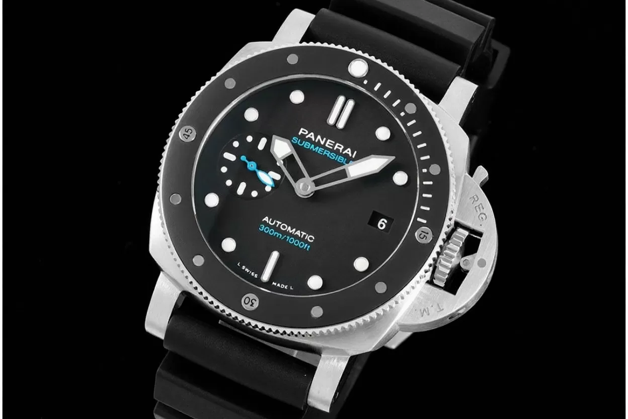 PAM683 Submersible 42mm SS / RU Black VSF P900