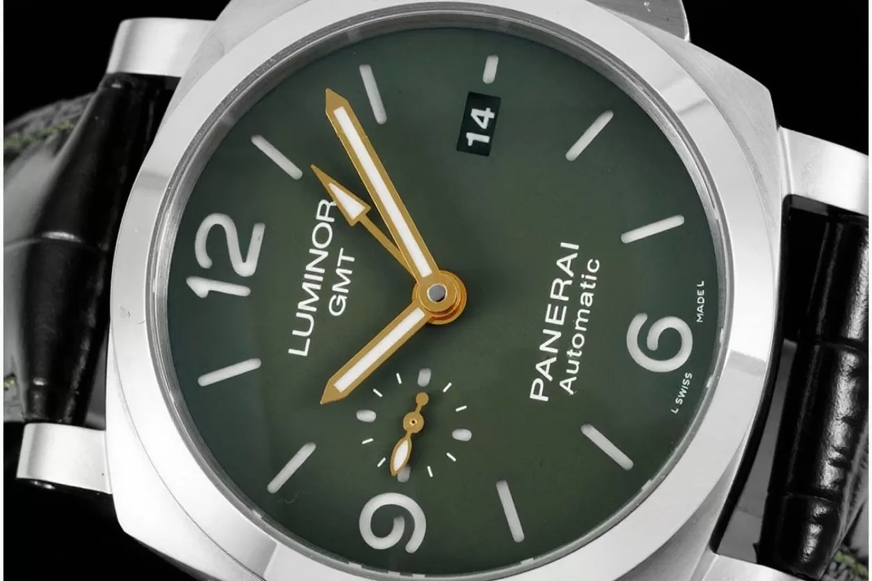 PAM1056 Luminor GMT 44mm SS / LE Green VSF P9011 Super Clone - Image 4