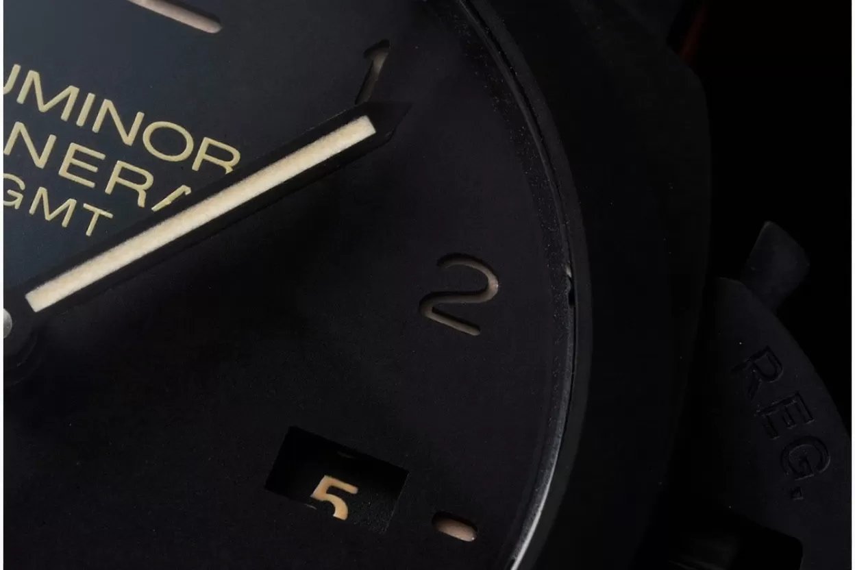 Luminor PAM441 GMT 44mm Ceramic / LE Black Dial SBF P9001 - Image 5