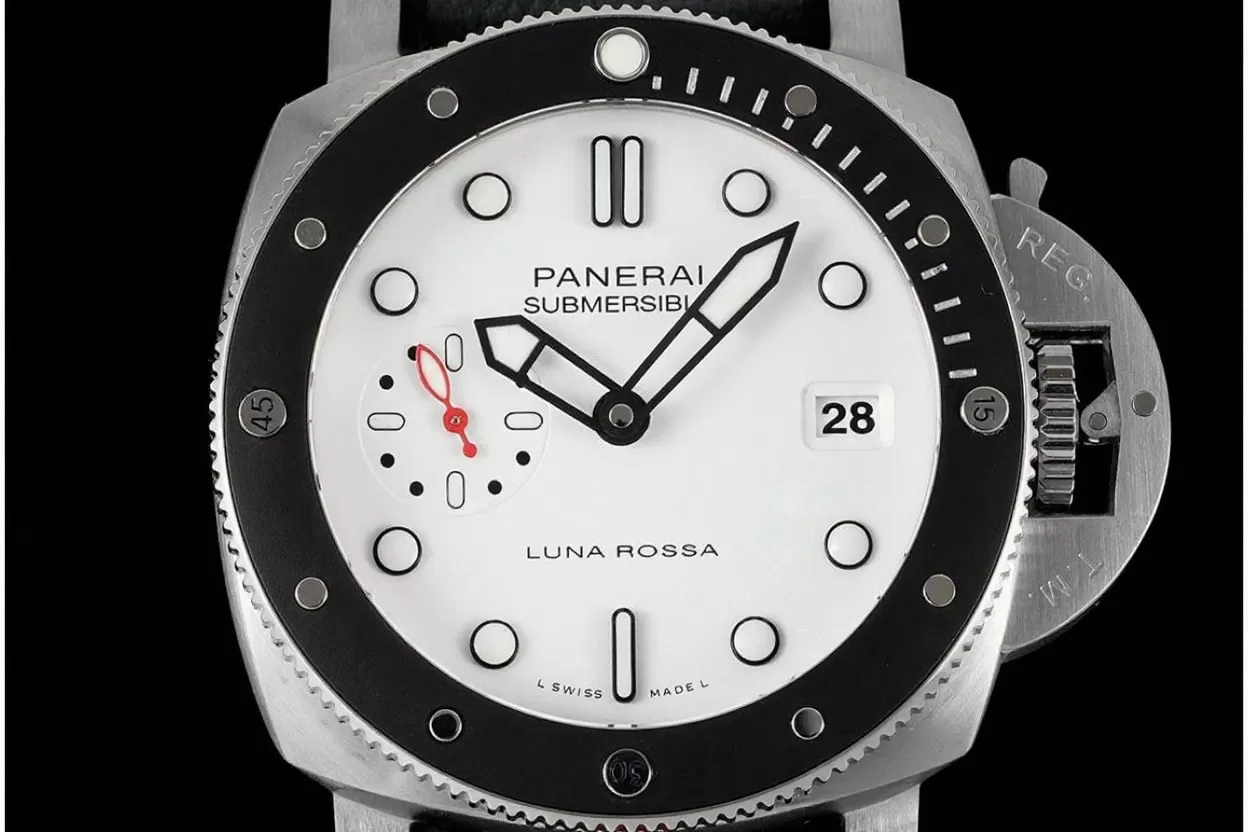 Submersible PAM1579 Luna Rossa 42mm SS / RU White Dial VSF P900 - Image 2