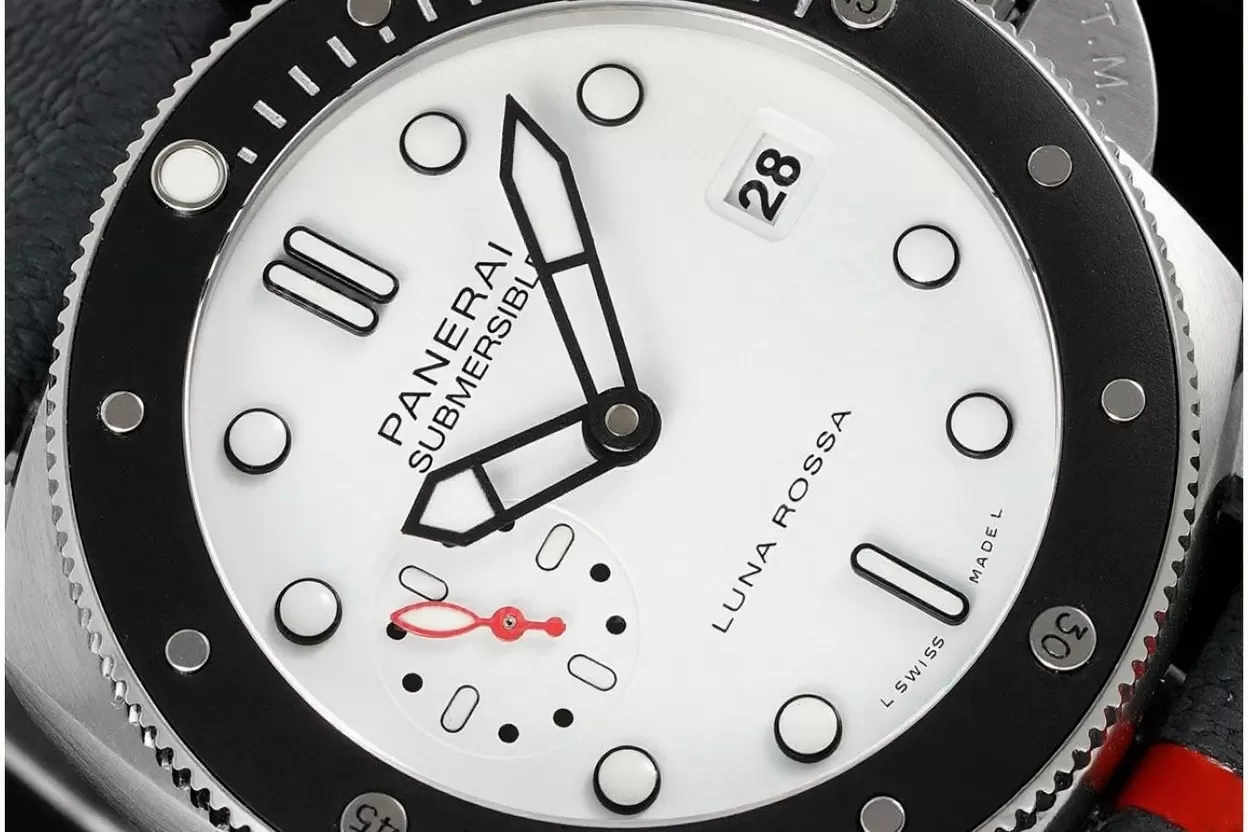 Submersible PAM1579 Luna Rossa 42mm SS / RU White Dial VSF P900 - Image 3