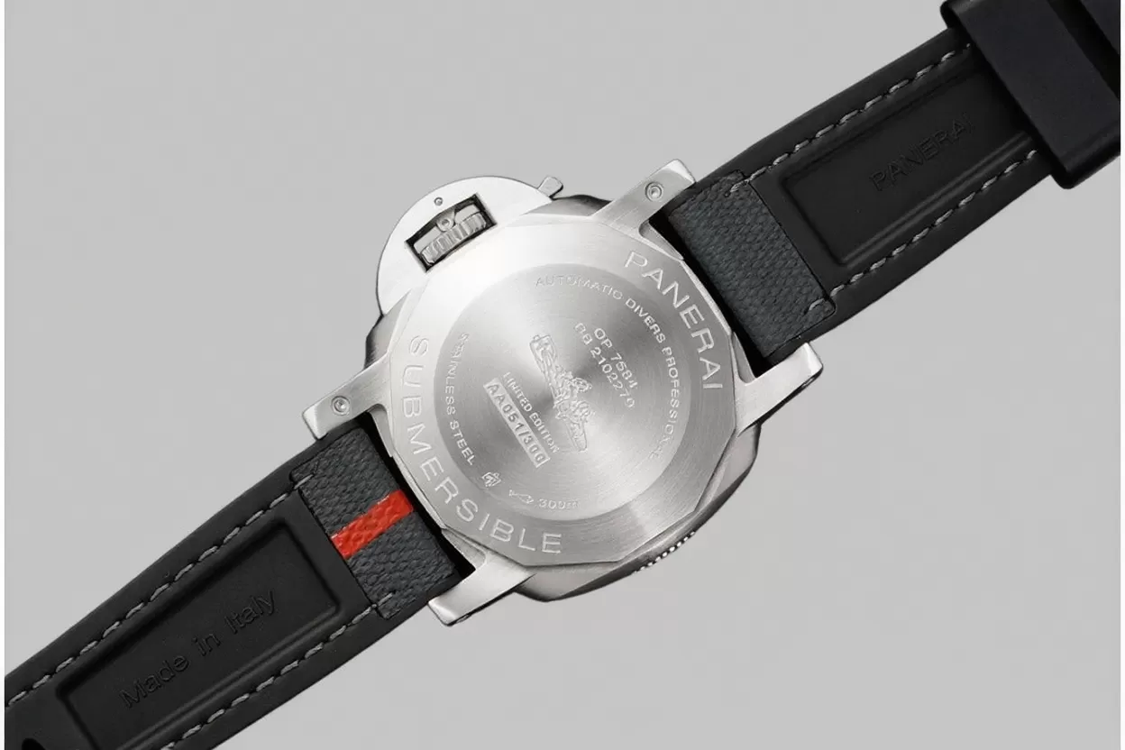 Submersible PAM1579 Luna Rossa 42mm SS / RU White Dial VSF P900 - Image 7