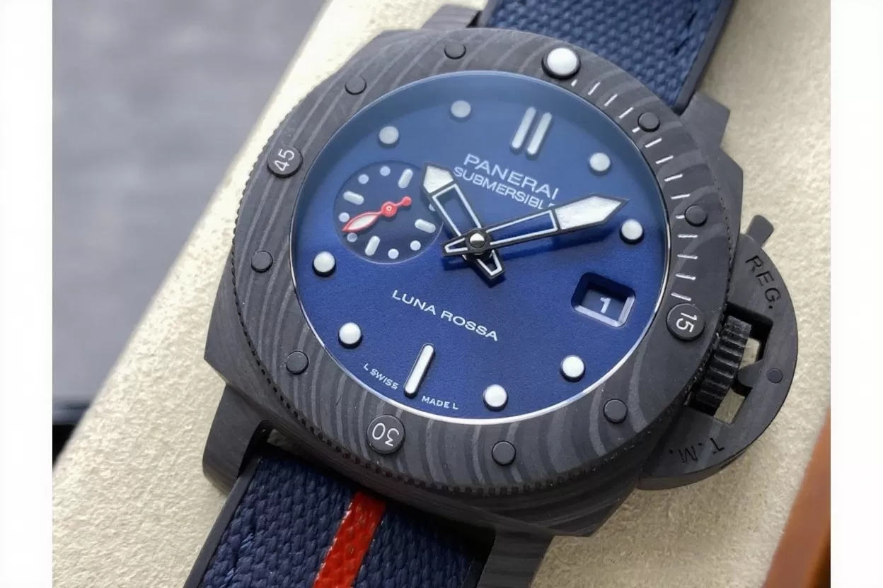 Submersible PAM1563 42mm Carbon / NY Blue Dial VSF P900 - Image 2