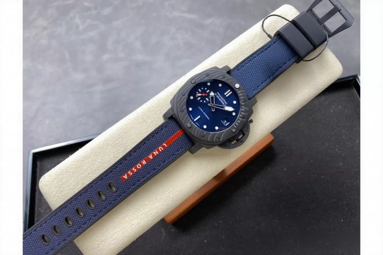 Submersible PAM1563 42mm Carbon / NY Blue Dial VSF P900 - Image 4