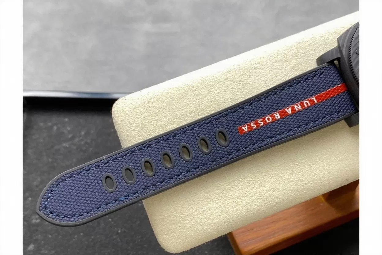 Submersible PAM1563 42mm Carbon / NY Blue Dial VSF P900 - Image 9