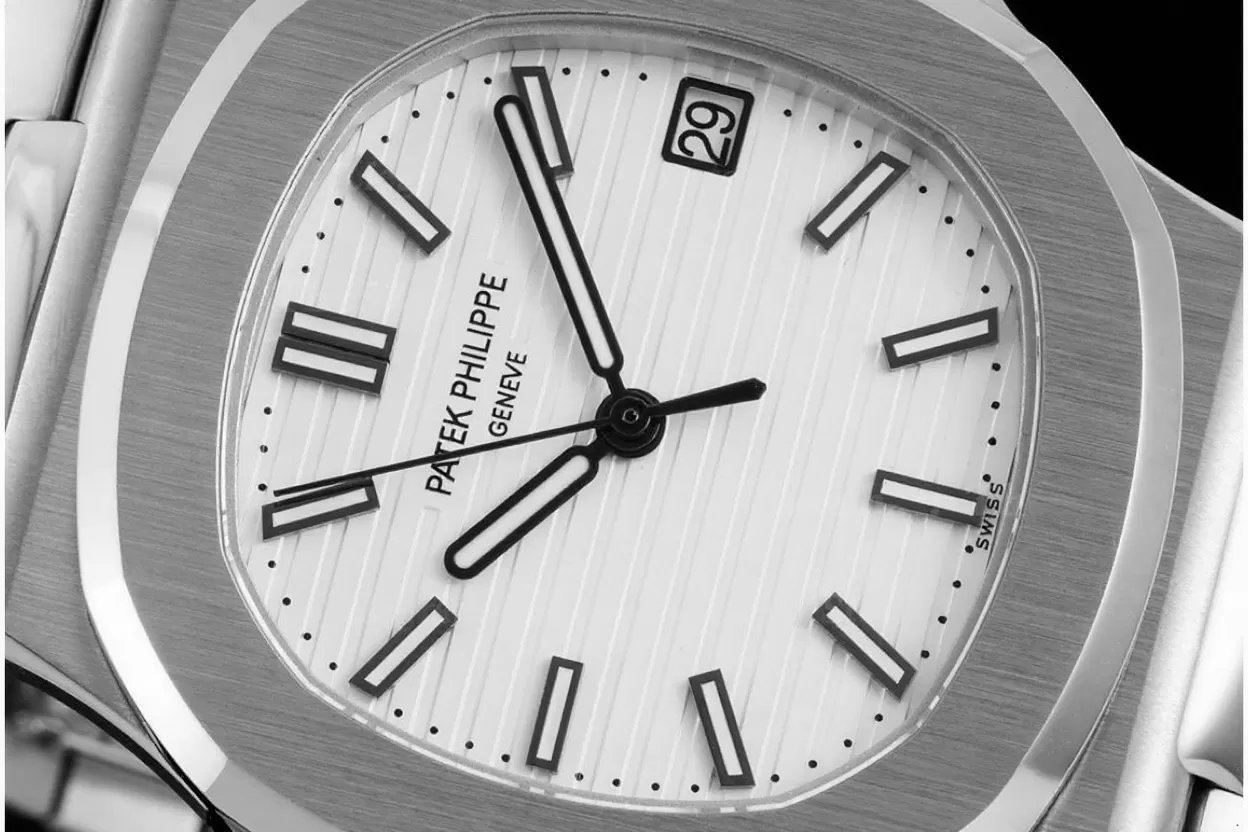 Nautilus 5711 40mm SS / SS White / Stk 3KF A324 - Image 5