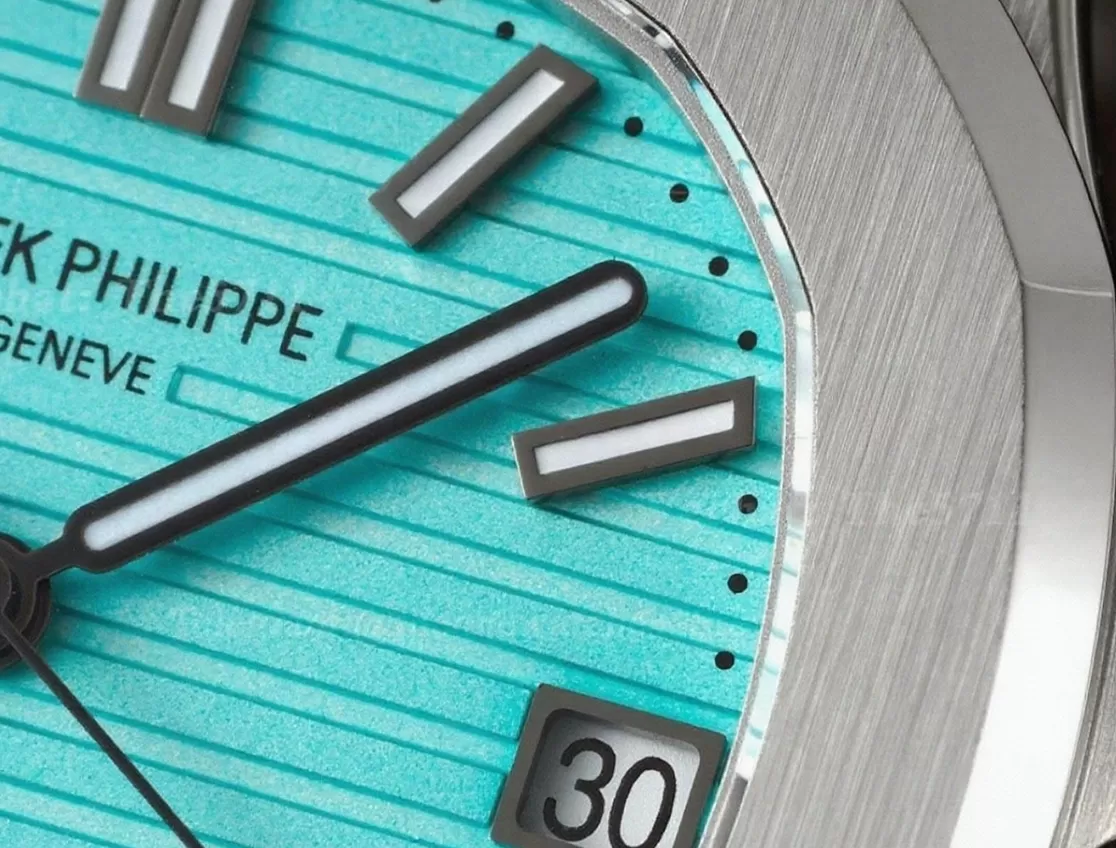 Nautilus 40mm 5711 Tiffany Blue SS / SS 3KF A330 - Image 4
