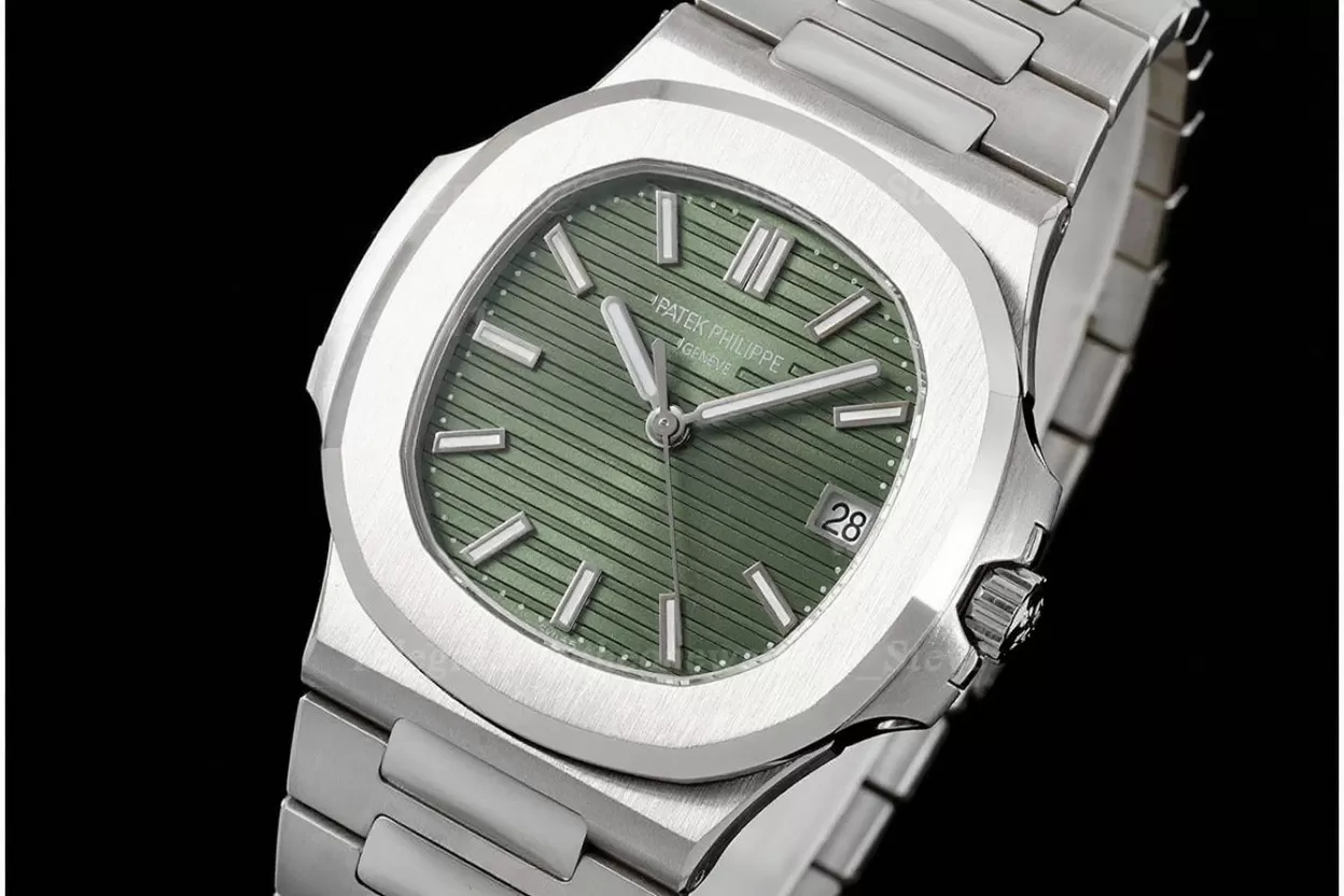 Nautilus 5711 40mm Green SS / SS 3KF A330SC
