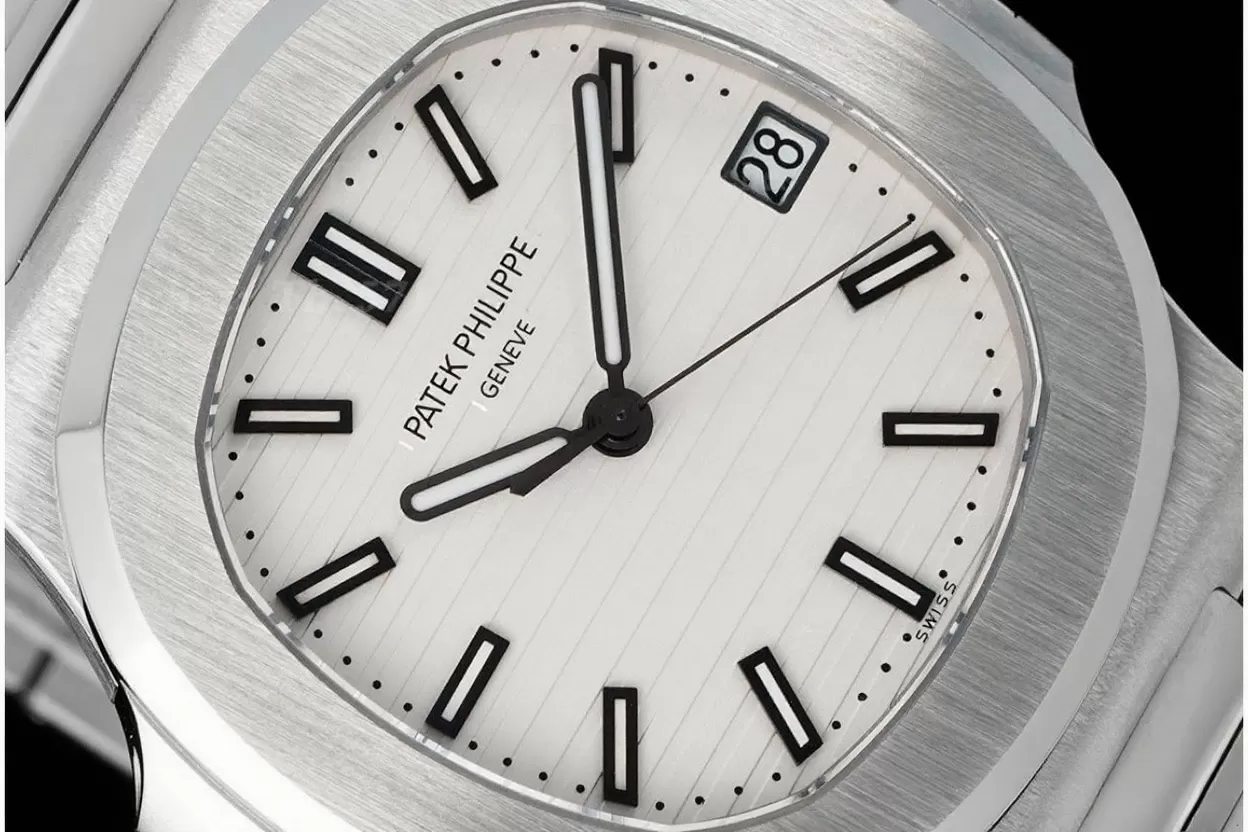 Nautilus 5711 40mm SS / SS White Dial PPF V6 A330 - Image 2