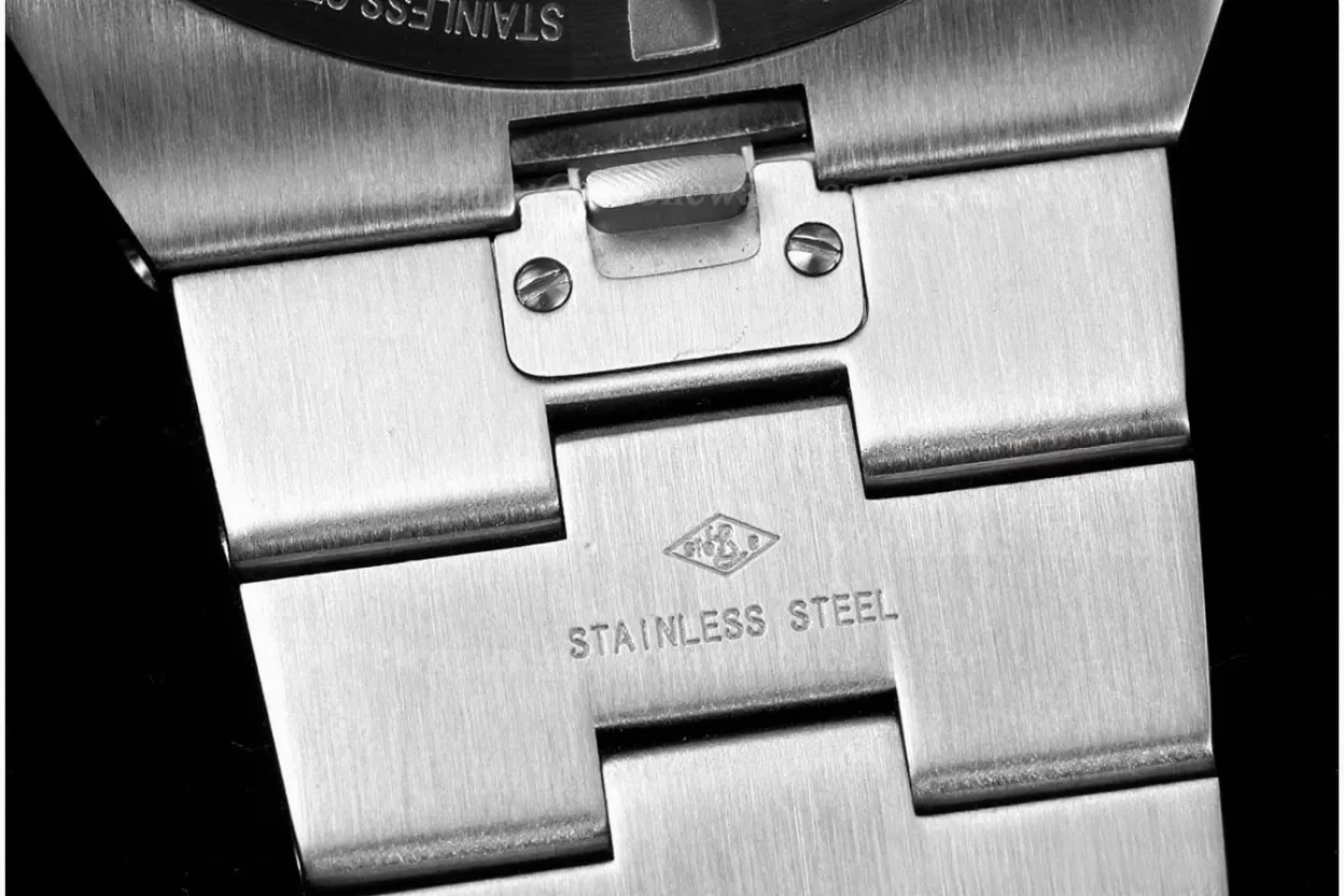 Overseas 4500V SS / SS Black / Stk ZF A5100 - Image 14